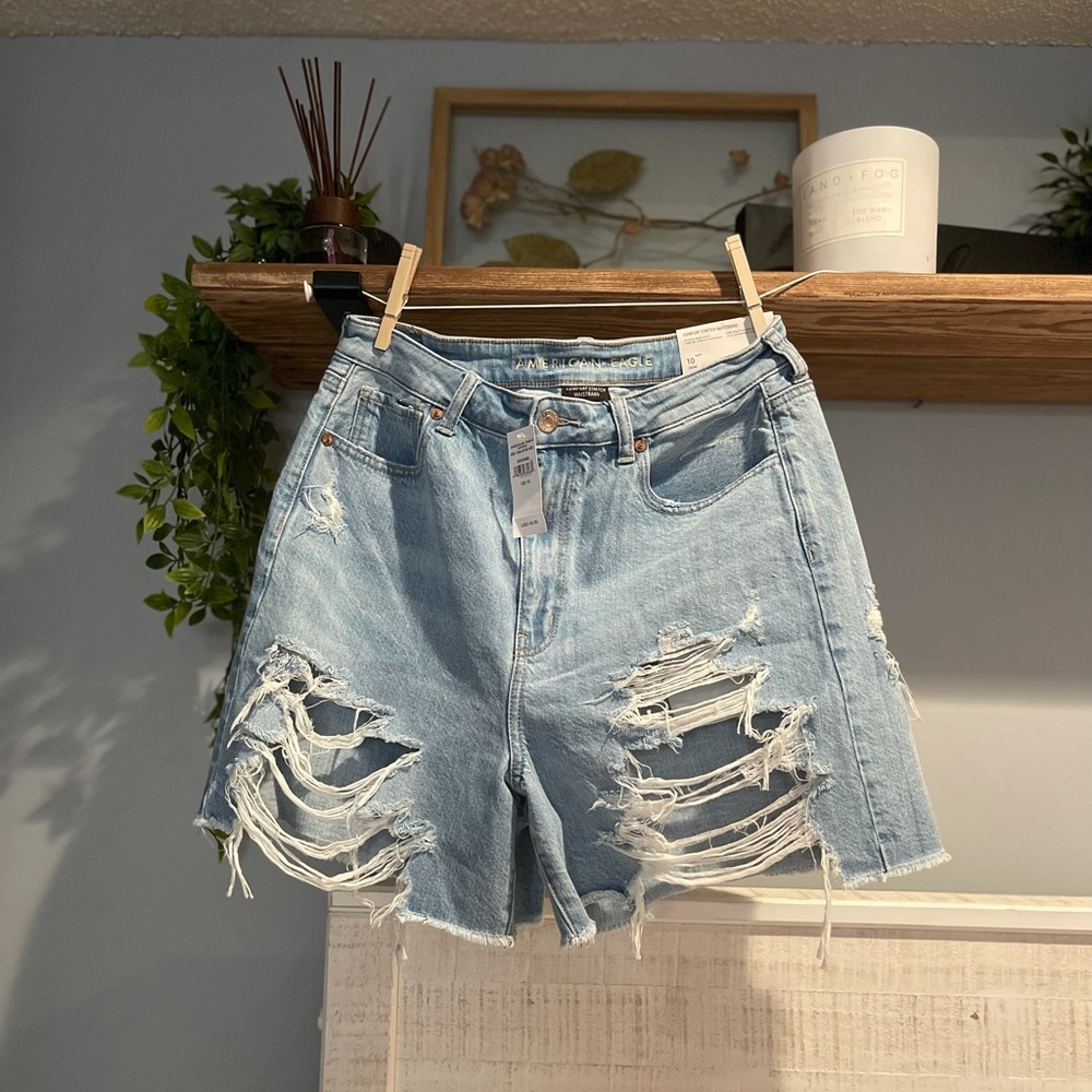 American Eagle Mom denim shorts